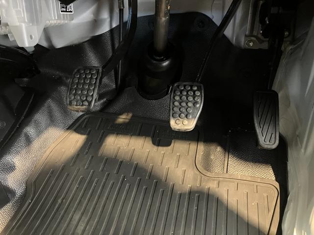 ハイゼットカーゴＤＸ　ＭＴ／ルーフキャリア−ワンオーナー　メーター交換車　ＭＴ　ＡＭ／ＦＭラジオ　両側スライドドア　ルーフキャリア−　キーレスエントリー　取扱説明書　メンテナンスノート（香川県）の中古車