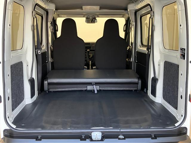 ハイゼットカーゴＤＸ　ＭＴ／ルーフキャリア−ワンオーナー　メーター交換車　ＭＴ　ＡＭ／ＦＭラジオ　両側スライドドア　ルーフキャリア−　キーレスエントリー　取扱説明書　メンテナンスノート（香川県）の中古車