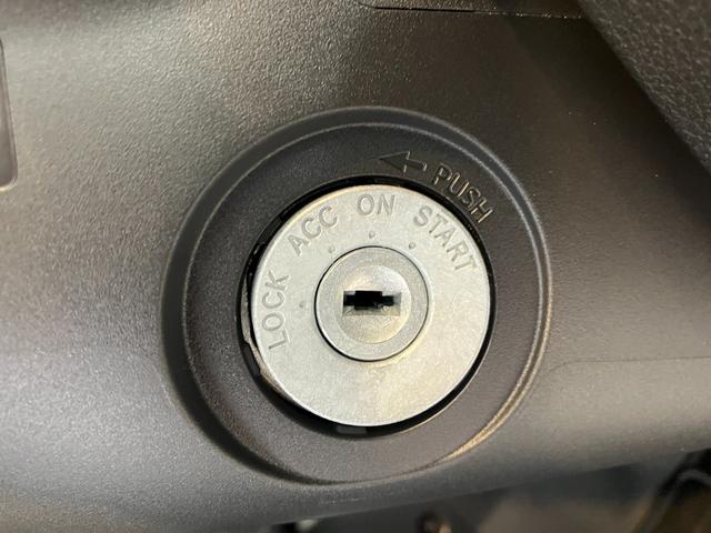 ハイゼットトラックスタンダード　ＭＴ／ＡＭ／ＦＭラジオワンオーナー　ＡＭ／ＦＭラジオ　ＭＴ　スマアシ　ハロゲンヘッドライト　オートライト　オートマチックハイビーム　ゴムマット　バイザー　取扱説明書　メンテナンスノート（香川県）の中古車