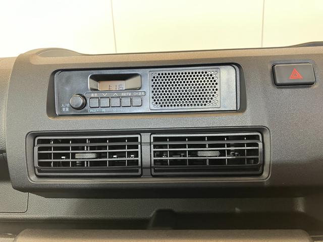 ハイゼットトラックスタンダード　ＭＴ／ＡＭ／ＦＭラジオワンオーナー　ＡＭ／ＦＭラジオ　ＭＴ　スマアシ　ハロゲンヘッドライト　オートライト　オートマチックハイビーム　ゴムマット　バイザー　取扱説明書　メンテナンスノート（香川県）の中古車