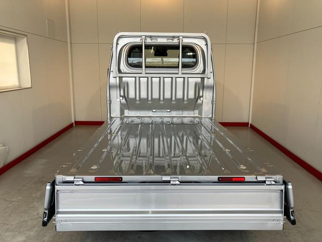 ハイゼットトラックスタンダード　ＭＴ／ＡＭ／ＦＭラジオワンオーナー　ＡＭ／ＦＭラジオ　ＭＴ　スマアシ　ハロゲンヘッドライト　オートライト　オートマチックハイビーム　ゴムマット　バイザー　取扱説明書　メンテナンスノート（香川県）の中古車