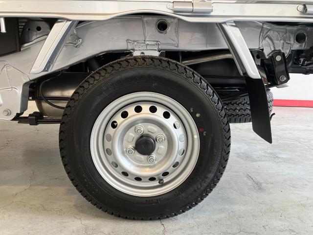 ハイゼットトラックスタンダード　ＭＴ／ＡＭ／ＦＭラジオワンオーナー　ＡＭ／ＦＭラジオ　ＭＴ　スマアシ　ハロゲンヘッドライト　オートライト　オートマチックハイビーム　ゴムマット　バイザー　取扱説明書　メンテナンスノート（香川県）の中古車