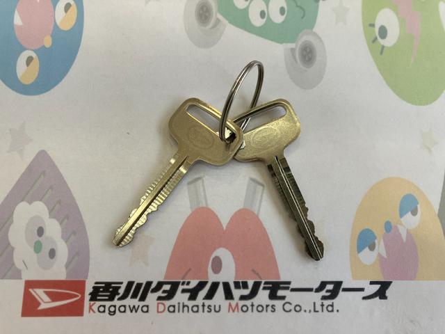 ハイゼットトラックスタンダード　ＭＴ／ＡＭ／ＦＭラジオワンオーナー　ＭＴ　ＡＭ／ＦＭラジオ　ハロゲンヘッドライト　オートライト　オートマチックハイビーム　取扱説明書　メンテナンスノート（香川県）の中古車