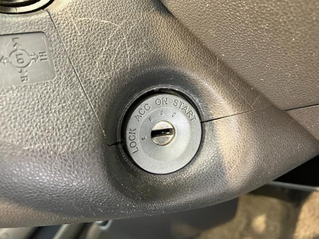 ハイゼットカーゴクルーズ キーレスエントリー/両側スライドドアワンオーナー キーレスエントリー ハロゲンヘッドライト 両側スライドドア 電動格納ミラー 取扱説明書 メンテナンスノート(香川県)の中古車