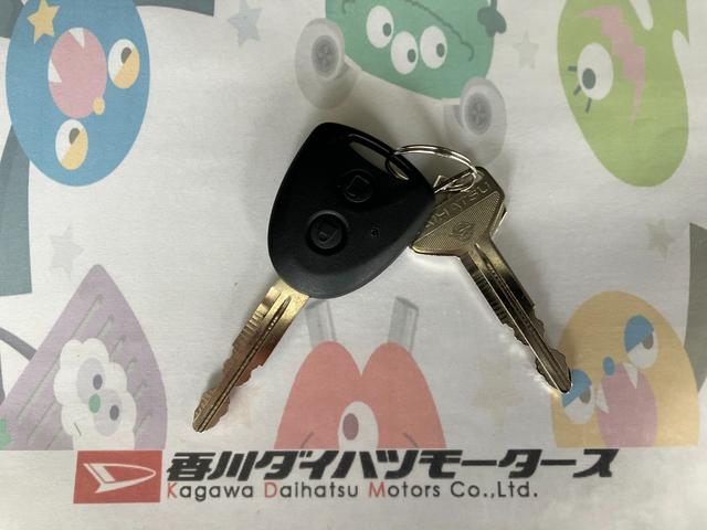 ミライースL SAIII オーディオレス/キーレスエントリーワンオーナー オーディオレス シガーソケット スマアシIII キーレスエントリー ハロゲンヘッドライト オートライト オートマチックハイビーム 取扱説明書 メンテナンスノート(香川県)の中古車