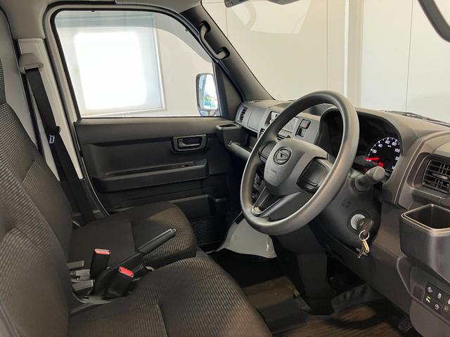 ハイゼットカーゴＤＸ　ＡＭ／ＦＭラジオ／キーレスエントリーワンオーナー　ＡＭ／ＦＭラジオ　スマアシ　両側スライドドア　キーレスエントリー　ハロゲンヘッドライト　オートライト　オートマチックハイビーム　取扱説明書　メンテナンスノート（香川県）の中古車