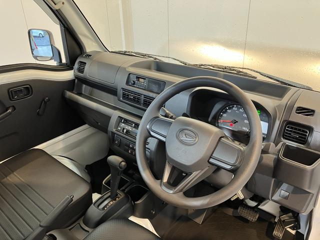 ハイゼットトラックスタンダード　ＡＭ／ＦＭラジオワンオーナー　ＡＭ／ＦＭラジオ　ハロゲンヘッドライト　オートライトオート　マチックハイビーム　ゴムマット　バイザー　取扱説明書　メンテナンスノート（香川県）の中古車