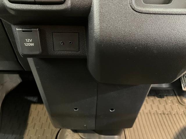 ハイゼットカーゴＤＸ　ＡＭ／ＦＭラジオ／両側スライドドアワンオーナー　キーレスエントリー　ＡＭ／ＦＭラジオ　スマアシ　両側スライドドア　ハロゲンヘッドライト　オートライト　オートマチックハイビーム　取扱説明書　メンテナンスノート（香川県）の中古車