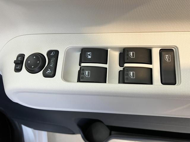 ムーヴキャンバスストライプスＧ　オーディオレス／ＵＳＢ入力端子ワンオーナー　オーディオレス　バックモニター対応カメラ　両側パワースライドドア　運転席・助手席シートヒーター　電動パーキングブレーキ　オートブレーキホールド　ＵＳＢ入力端子　ホッとカップホルダー（香川県）の中古車