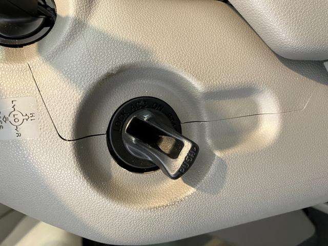 ムーヴコンテＧ　ナビ／アルミワンオーナー　純正ナビ　運転席パワーエントリーシート　ハロゲンヘッドライト　電動格納ミラー　スマートキー　純正１４インチアルミホイール　取扱説明書　メンテナンスノート（香川県）の中古車