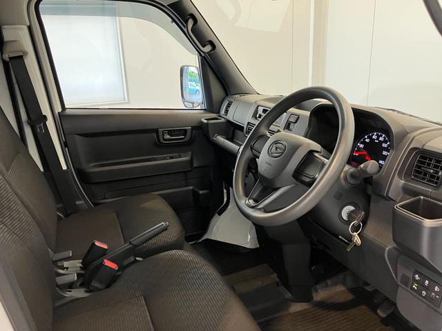 ハイゼットカーゴＤＸ　ＡＭ／ＦＭラジオ／キーレスエントリーワンオーナー　ＡＭ／ＦＭラジオ　キーレスエントリー　ハロゲンヘッドライト　オートライト　オートマチックハイビーム　両側スライドドア　取扱説明書　メンテナンスノート（香川県）の中古車