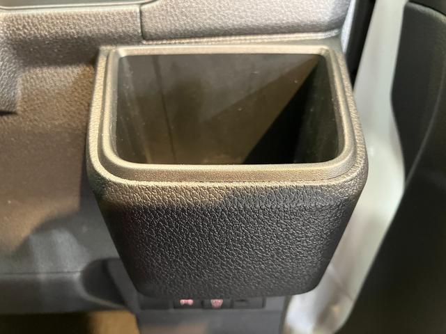 ハイゼットカーゴＤＸ　ＡＭ／ＦＭラジオ／キーレスエントリーワンオーナー　ＡＭ／ＦＭラジオ　キーレスエントリー　ハロゲンヘッドライト　オートライト　オートマチックハイビーム　両側スライドドア　取扱説明書　メンテナンスノート（香川県）の中古車