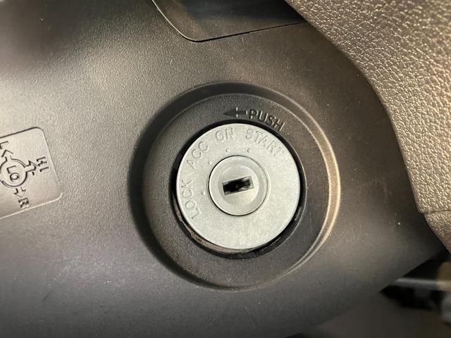 ハイゼットカーゴＤＸ　ＡＭ／ＦＭラジオ／キーレスエントリーワンオーナー　ＡＭ／ＦＭラジオ　キーレスエントリー　ハロゲンヘッドライト　オートライト　オートマチックハイビーム　両側スライドドア　取扱説明書　メンテナンスノート（香川県）の中古車