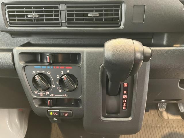 ハイゼットカーゴＤＸ　ＡＭ／ＦＭラジオ／キーレスエントリーワンオーナー　ＡＭ／ＦＭラジオ　キーレスエントリー　ハロゲンヘッドライト　オートライト　オートマチックハイビーム　両側スライドドア　取扱説明書　メンテナンスノート（香川県）の中古車