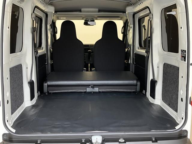 ハイゼットカーゴＤＸ　ＡＭ／ＦＭラジオ／キーレスエントリーワンオーナー　ＡＭ／ＦＭラジオ　キーレスエントリー　ハロゲンヘッドライト　オートライト　オートマチックハイビーム　両側スライドドア　取扱説明書　メンテナンスノート（香川県）の中古車