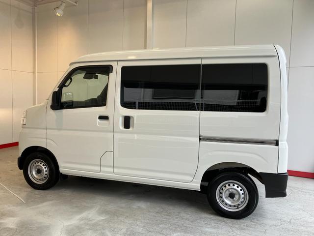 ハイゼットカーゴＤＸ　ＡＭ／ＦＭラジオ／キーレスエントリーワンオーナー　ＡＭ／ＦＭラジオ　キーレスエントリー　ハロゲンヘッドライト　オートライト　オートマチックハイビーム　両側スライドドア　取扱説明書　メンテナンスノート（香川県）の中古車