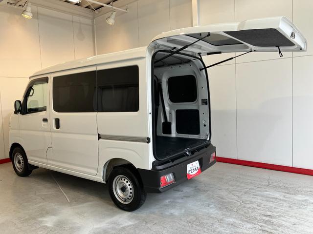 ハイゼットカーゴＤＸ　ＡＭ／ＦＭラジオ／キーレスエントリーワンオーナー　ＡＭ／ＦＭラジオ　キーレスエントリー　ハロゲンヘッドライト　オートライト　オートマチックハイビーム　両側スライドドア　取扱説明書　メンテナンスノート（香川県）の中古車