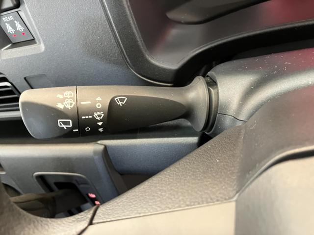 ハイゼットカーゴスペシャル　ＡＭ／ＦＭラジオ／両側スライドドアワンオーナー　ＡＭ／ＦＭラジオ　両側スライドドア　ハロゲンヘッドライト　オートライト　オートマチックハイビーム　取扱説明書　メンテナンスノート（香川県）の中古車