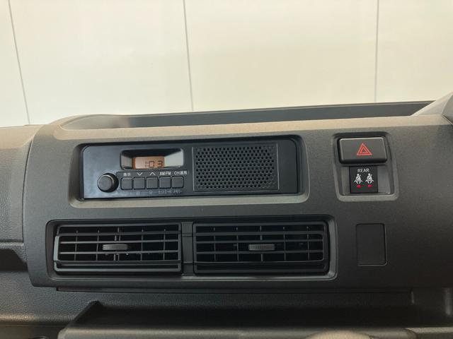 ハイゼットカーゴスペシャル　ＡＭ／ＦＭラジオ／両側スライドドアワンオーナー　ＡＭ／ＦＭラジオ　両側スライドドア　ハロゲンヘッドライト　オートライト　オートマチックハイビーム　取扱説明書　メンテナンスノート（香川県）の中古車