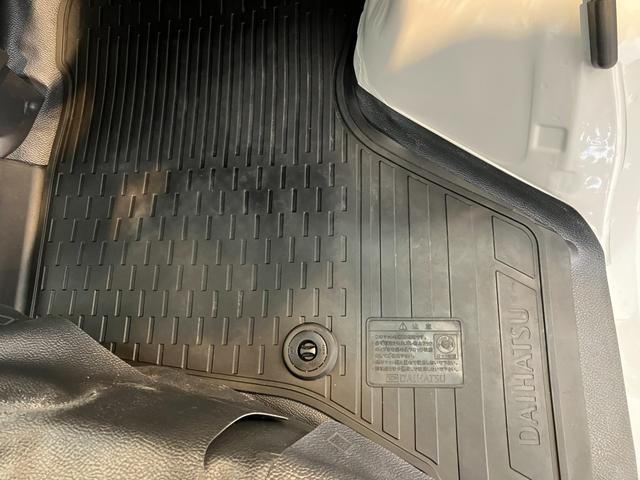 ハイゼットカーゴスペシャル　ＡＭ／ＦＭラジオ／両側スライドドアワンオーナー　ＡＭ／ＦＭラジオ　両側スライドドア　ハロゲンヘッドライト　オートライト　オートマチックハイビーム　取扱説明書　メンテナンスノート（香川県）の中古車