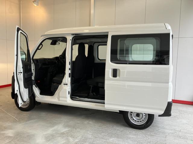 ハイゼットカーゴスペシャル　ＡＭ／ＦＭラジオ／両側スライドドアワンオーナー　ＡＭ／ＦＭラジオ　両側スライドドア　ハロゲンヘッドライト　オートライト　オートマチックハイビーム　取扱説明書　メンテナンスノート（香川県）の中古車