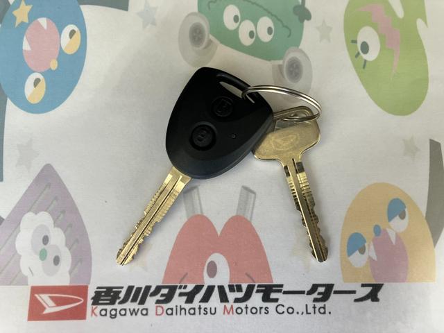 ムーヴＬ　オーディオレス／両側スライドドアワンオーナー　オーディオレス　バックモニター対応カメラ　ＬＥＤヘッドランプ　電動格納ミラー　両側スライドドア　キーレスエントリー　ＵＳＢ入力端子　取扱説明書　メンテナンスノート（香川県）の中古車
