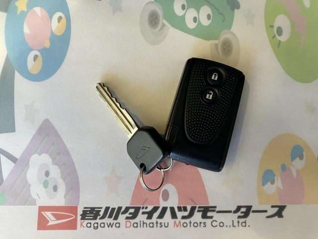 ムーヴカスタムＸ　社外ナビ／社外ＥＴＣ／Ｂｌｕｅｔｏｏｔｈ接続社外ナビ　社外ＥＴＣ　Ｂｌｕｅｔｏｏｔｈ接続　ＨＩＤ　電動格納ミラー　純正１４インチアルミホイール　スマートキー　スピーカー（トランクルーム）　取扱説明書　メンテナンスノート（香川県）の中古車