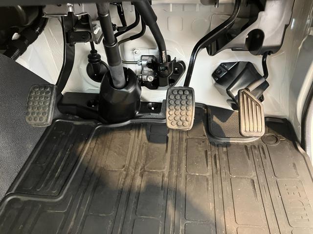 ハイゼットトラックスタンダード MT/AM/FMラジオMT AM/FMラジオ ハロゲンヘッドライト オートライト オートマチックハイビーム 取扱説明書 メンテナンスノート(香川県)の中古車