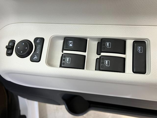 ムーヴキャンバスストライプスＧ　ナビ／ドラレコ／Ｂｌｕｅｔｏｏｔｈ接続純正ナビ　純正ドライブレコーダー　パノラマモニター　Ｂｌｕｅｔｏｏｔｈ接続　両側パワースライドドア　運転席・助手席シートヒーター　ホッとカップホルダー　電動パーキングブレーキ　電動格納ミラー（香川県）の中古車