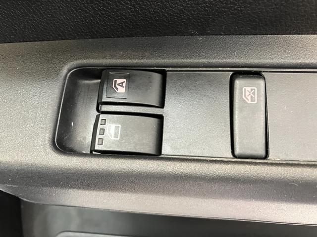 ハイゼットカーゴＤＸ　ＡＭ／ＦＭラジオワンオーナーキーレスエントリー　ＡＭ／ＦＭラジオ　ハロゲンヘッドライト　オートライト　オートハイビーム　アイドリングストップ　ラバーマット　両側スライドドア　スマアシ（香川県）の中古車
