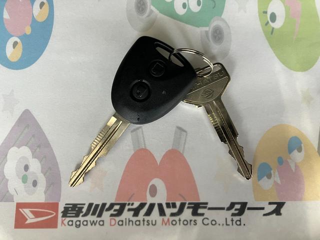 ミライースＬ　ＳＡIII　ワンオーナー　キーレスエントリーワンオーナー　キーレスエントリー　ハロゲンヘッドライト　オートライト　オートハイビーム　カーペットマット　ロングバイザー　アイドリングストップ　スマアシＩＩＩ（香川県）の中古車