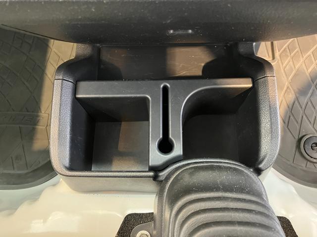 ハイゼットトラックEXT MT 2WD CDチューナーキーレスエントリー CDチューナー 作業灯 ハロゲンヘッドライト ラバーマット メンテナンスノート 取扱説明書 MT 2WD(香川県)の中古車