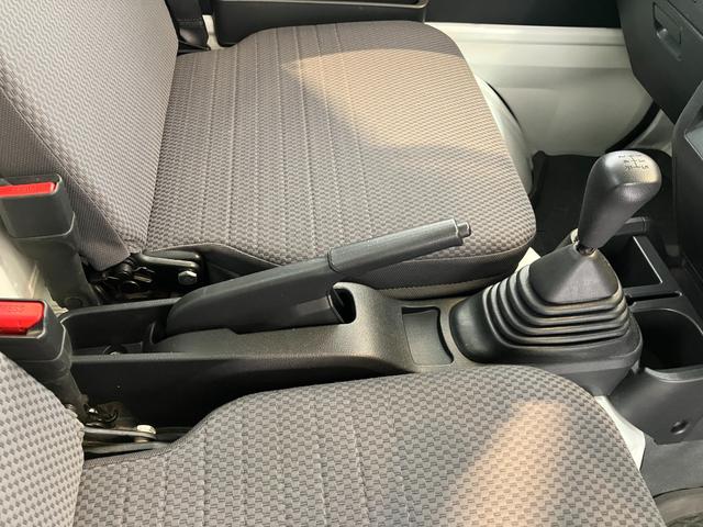 ハイゼットトラックEXT MT 2WD CDチューナーキーレスエントリー CDチューナー 作業灯 ハロゲンヘッドライト ラバーマット メンテナンスノート 取扱説明書 MT 2WD(香川県)の中古車