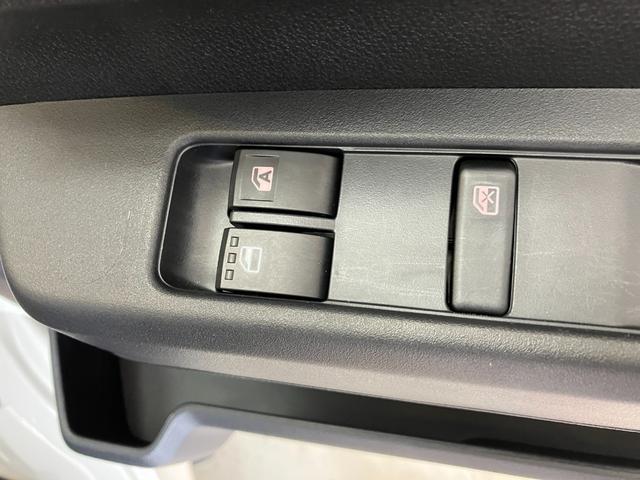 ハイゼットカーゴハイゼットスローパー　福祉車両　ＡＭ／ＦＭラジオワンオーナー　キーレスエントリー　ＡＭ／ＦＭラジオ　両側スライドドア　ハロゲンヘッドライト　オートライト　オートハイビーム　アイドリングストップ　アイドリングストップ　スマアシ　福祉車両（香川県）の中古車
