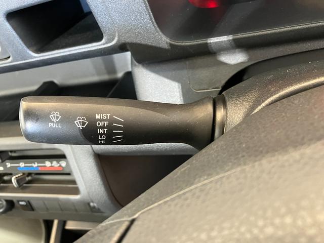 ハイゼットトラックスタンダード 4WD MT ラジオ4WD MT AM/FMラジオ ワンオーナー ハロゲンヘッドライト 取扱説明書 メンテナンスノート(香川県)の中古車