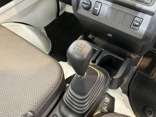 ハイゼットトラックスタンダード 4WD MT ラジオ4WD MT AM/FMラジオ ワンオーナー ハロゲンヘッドライト 取扱説明書 メンテナンスノート(香川県)の中古車