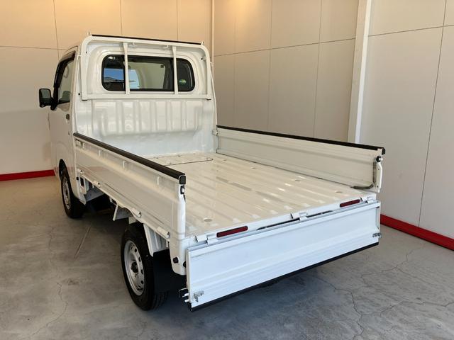 ハイゼットトラックスタンダード 4WD MT ラジオ4WD MT AM/FMラジオ ワンオーナー ハロゲンヘッドライト 取扱説明書 メンテナンスノート(香川県)の中古車