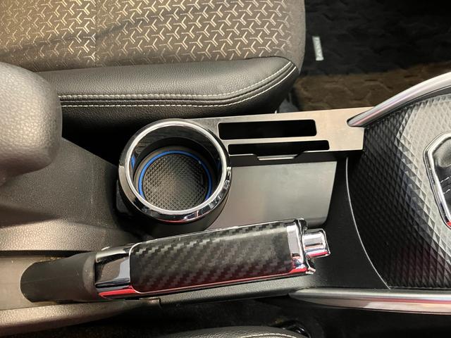 ロッキープレミアム純正ナビ パノラマモニター バックモニター 純正ETC Bluetooth接続 運転席・助手席シートヒーター 純正17インチアルミホイール ターボ ACC ワンオーナー スマートキー スマアシ(香川県)の中古車