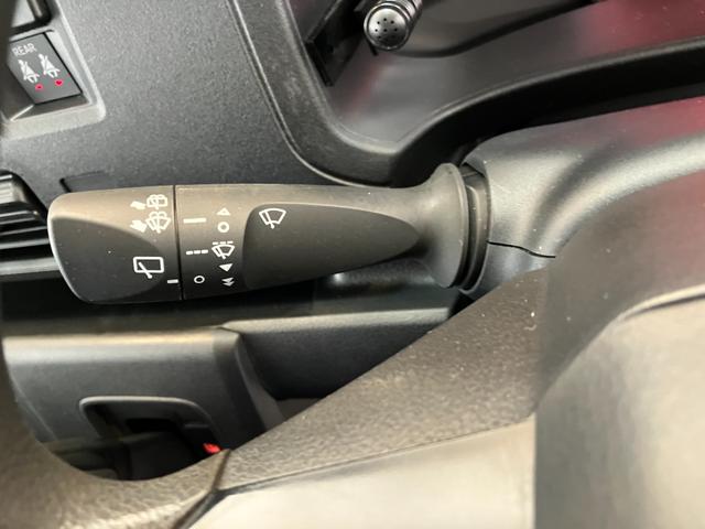 ハイゼットカーゴＤＸ　ＣＶＴ　ワンオーナー　ＣＤチューナーＣＶＴ　２ＷＤ　ワンオーナー　キーレスエントリー　ＣＤチューナー　ハロゲンヘッドライト　オートライト　オートハイビーム　アイドリングストップ　スマアシ　Ｂｌｕｅｔｏｏｔｈ接続　ＵＳＢ入力端子（香川県）の中古車
