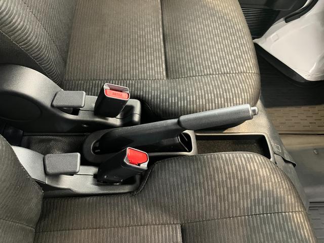 ハイゼットカーゴＤＸ　ＣＶＴ　ワンオーナー　ＣＤチューナーＣＶＴ　２ＷＤ　ワンオーナー　キーレスエントリー　ＣＤチューナー　ハロゲンヘッドライト　オートライト　オートハイビーム　アイドリングストップ　スマアシ　Ｂｌｕｅｔｏｏｔｈ接続　ＵＳＢ入力端子（香川県）の中古車