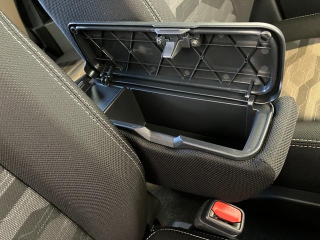 タフトＧ　ダーククロムベンチャー　バックモニター対応カメラ運転席・助手席シートヒーター　バックモニター対応カメラ　純正アルミホイール　電動パーキングブレーキ　オートブレーキホールド　オーディオレス　ＡＣＣ　ワンオーナー　スマートキー　スマアシ（香川県）の中古車