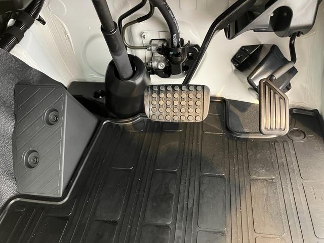 ハイゼットトラックスタンダード　ＣＶＴ　２ＷＤ　ラジオワンオーナー　ＡＭ／ＦＭラジオ　ラバーマット　ハロゲンヘッドライト　オートライト　オートハイビーム　アイドリングストップ　スマアシ　ＣＶＴ　２ＷＤ　取扱説明書　メンテナンスノート（香川県）の中古車