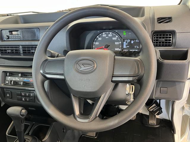 ハイゼットトラックスタンダード　ＣＶＴ　２ＷＤ　ラジオワンオーナー　ＡＭ／ＦＭラジオ　ラバーマット　ハロゲンヘッドライト　オートライト　オートハイビーム　アイドリングストップ　スマアシ　ＣＶＴ　２ＷＤ　取扱説明書　メンテナンスノート（香川県）の中古車