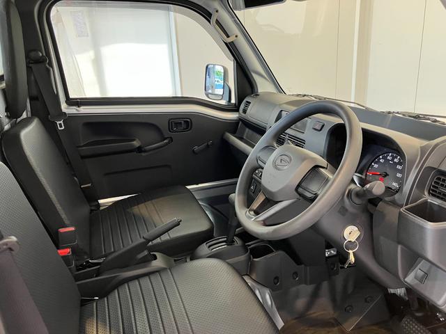 ハイゼットトラックスタンダード　ワンオーナー　ラジオＣＶＴ　２ＷＤ　ＡＭ／ＦＭラジオ　ラバーマット　ワンオーナー　ハロゲンヘッドライト　オートライト　オートハイビーム　アイドリングストップ　スマアシ（香川県）の中古車