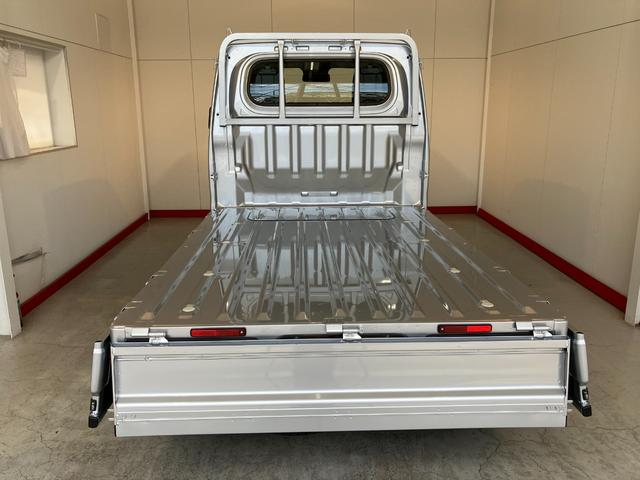 ハイゼットトラックスタンダード　ワンオーナー　ラジオＣＶＴ　２ＷＤ　ＡＭ／ＦＭラジオ　ラバーマット　ワンオーナー　ハロゲンヘッドライト　オートライト　オートハイビーム　アイドリングストップ　スマアシ（香川県）の中古車
