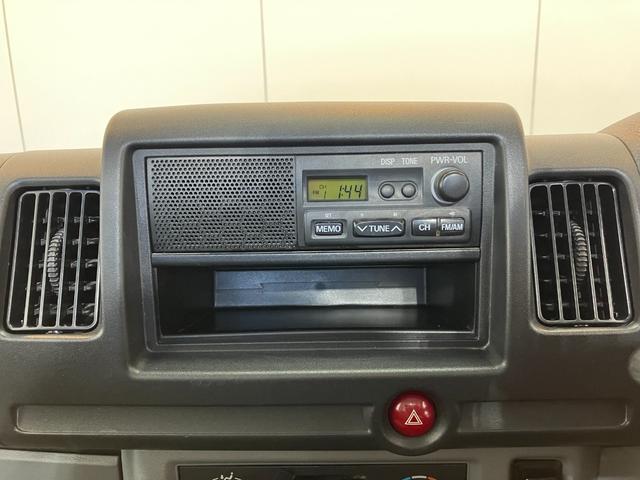ミニキャブトラックＶＸ−ＳＥ　４ＷＤ　ＡＴ４ＷＤ　ＡＴ　ＡＭ／ＦＭラジオ　作業灯　ワンオーナー　ハロゲンヘッドライト　マニュアルエアコン　取扱説明書　メンテナンスノート（香川県）の中古車