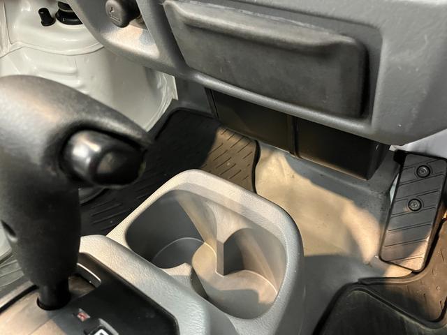 ミニキャブトラックＶＸ−ＳＥ　４ＷＤ　ＡＴ４ＷＤ　ＡＴ　ＡＭ／ＦＭラジオ　作業灯　ワンオーナー　ハロゲンヘッドライト　マニュアルエアコン　取扱説明書　メンテナンスノート（香川県）の中古車