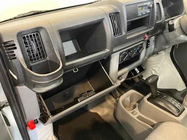 ミニキャブトラックＶＸ−ＳＥ　４ＷＤ　ＡＴ４ＷＤ　ＡＴ　ＡＭ／ＦＭラジオ　作業灯　ワンオーナー　ハロゲンヘッドライト　マニュアルエアコン　取扱説明書　メンテナンスノート（香川県）の中古車