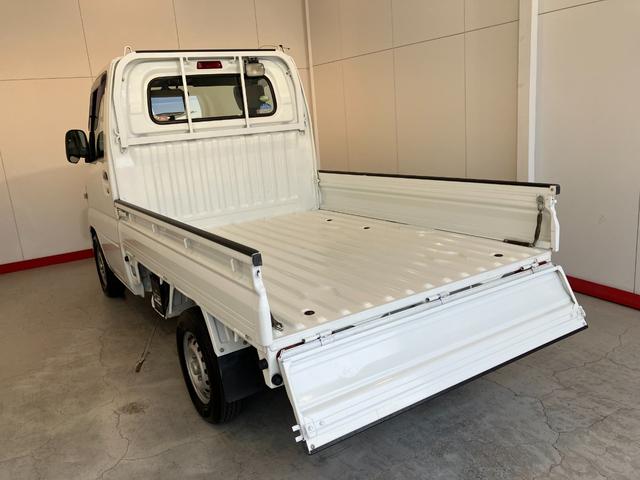 ミニキャブトラックＶＸ−ＳＥ　４ＷＤ　ＡＴ４ＷＤ　ＡＴ　ＡＭ／ＦＭラジオ　作業灯　ワンオーナー　ハロゲンヘッドライト　マニュアルエアコン　取扱説明書　メンテナンスノート（香川県）の中古車