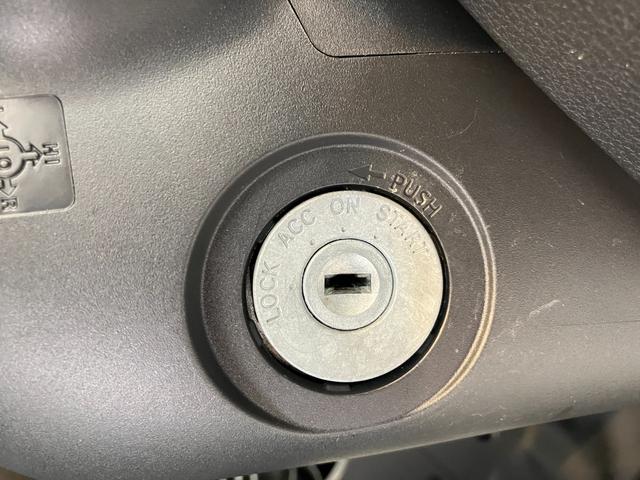 ハイゼットトラックスタンダード　ＭＴ　２ＷＤ　ラジオＭＴ　２ＷＤ　ワンオーナー　ハロゲンヘッドライト　オートライト　オートハイビーム　ＡＭ／ＦＭラジオ　ラバーマット　アイドリングストップ　取扱説明書　メンテナンスノート（香川県）の中古車